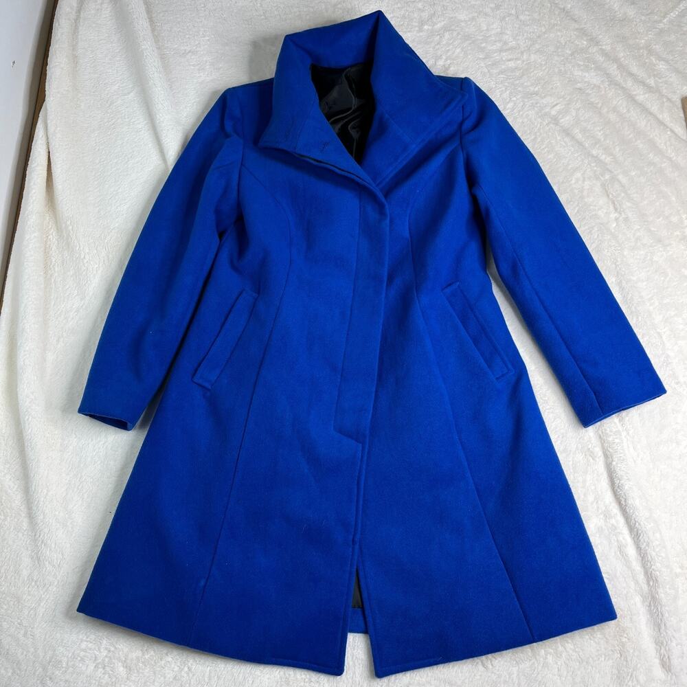 CLASSIC CLAUDINE COAT SIZE S ELECTRIC BLUE HIDDEN BUTTON TAPERED LINED
